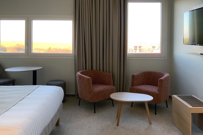 Imagen de la habitación del Hôtel AKENA TROYES - La Chapelle-Saint-Luc. Foto 6