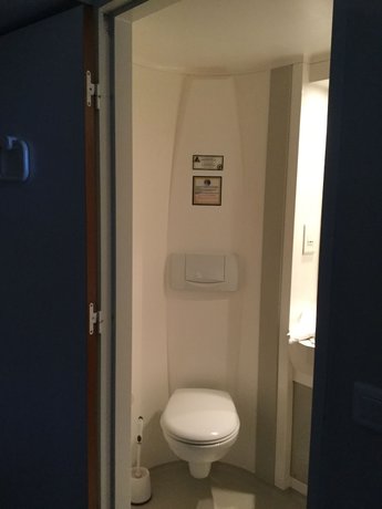 Imagen de la habitación del H&ocirc;tel Akena Gaillac. Foto 4