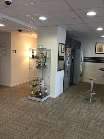 Imagen de los interiores del H&ocirc;tel Akena Gaillac. Foto 18