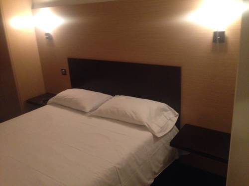 Imagen de la habitación del Hôtel Akena Pierrelaye. Foto 10