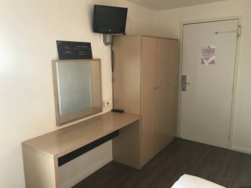 Imagen de la habitación del Hôtel Akena Pierrelaye. Foto 13