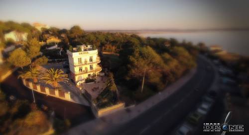 Imagen de la habitación del H&ocirc;tel Almanarre Plage. Foto 2