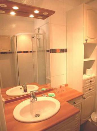Imagen de la habitación del H&ocirc;tel Almanarre Plage. Foto 3