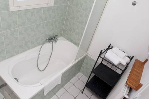 Imagen de la habitación del H&ocirc;tel Almanarre Plage. Foto 7