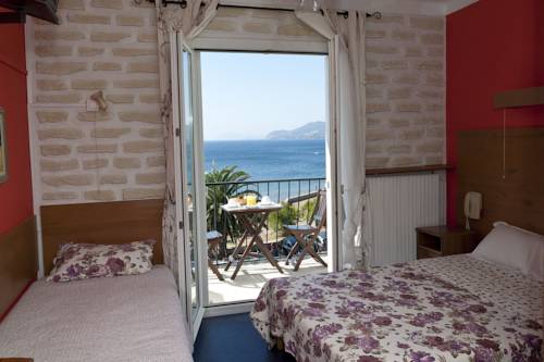 Imagen de la habitación del H&ocirc;tel Almanarre Plage. Foto 11