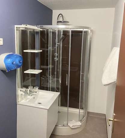 Imagen de la habitación del H&ocirc;tel Amarante Besan&ccedil;on Micropolis. Foto 10