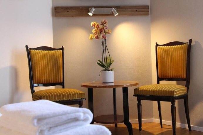 Imagen de la habitación del H&ocirc;tel Au Grand Duquesne. Foto 6