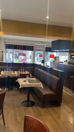 Imagen de los interiores del H&ocirc;tel Au Grand Duquesne. Foto 16