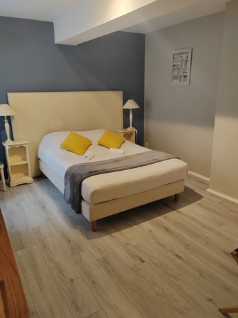 Imagen de la habitación del H&ocirc;tel Au Grand Duquesne. Foto 12
