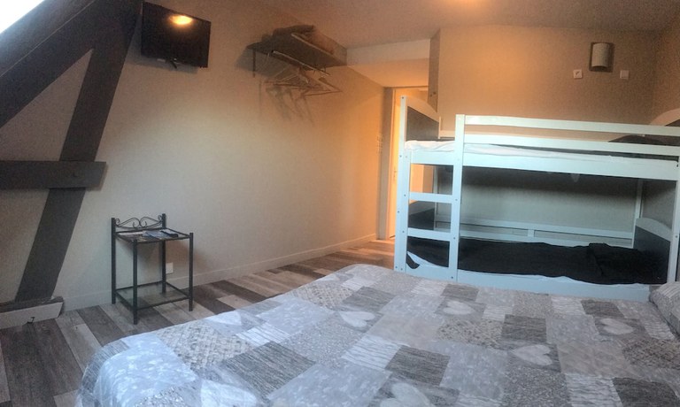 Imagen de la habitación del H&ocirc;tel Berni&egrave;res. Foto 5