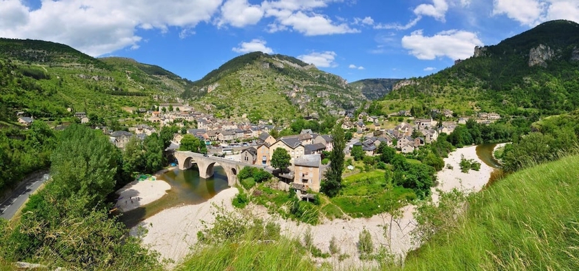 Imagen de los exteriores del H&ocirc;tel Chante-perdrix. Foto 15