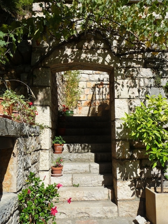 Imagen de los exteriores del H&ocirc;tel Chante-perdrix. Foto 17