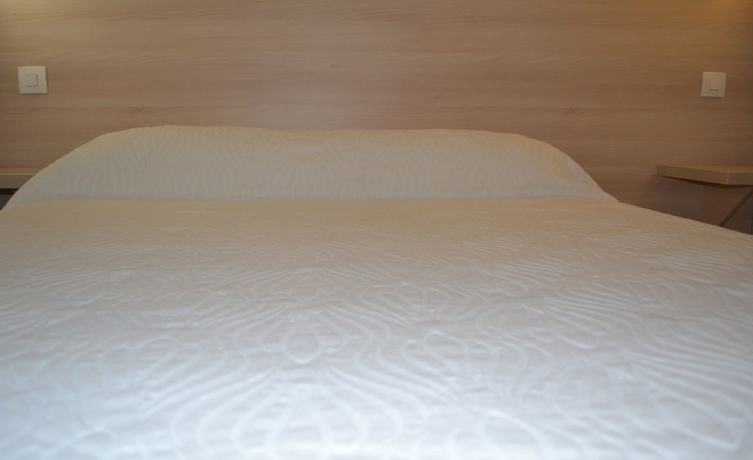 Imagen de la habitación del H&ocirc;tel Concorde, Nimes. Foto 9