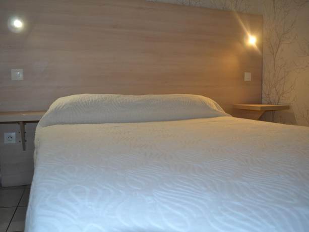Imagen de la habitación del H&ocirc;tel Concorde, Nimes. Foto 13