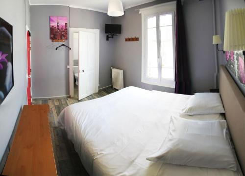 Imagen de la habitación del H&ocirc;tel De France, Lillebonne. Foto 8