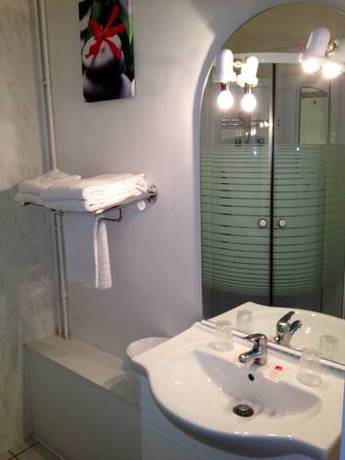 Imagen de la habitación del H&ocirc;tel De La Citadelle, SISTERON. Foto 7
