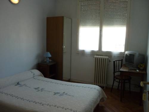 Imagen de la habitación del H&ocirc;tel De La Gare, PERIGUEUX. Foto 13