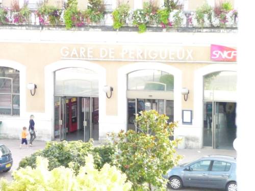 Imagen de la habitación del H&ocirc;tel De La Gare, PERIGUEUX. Foto 15