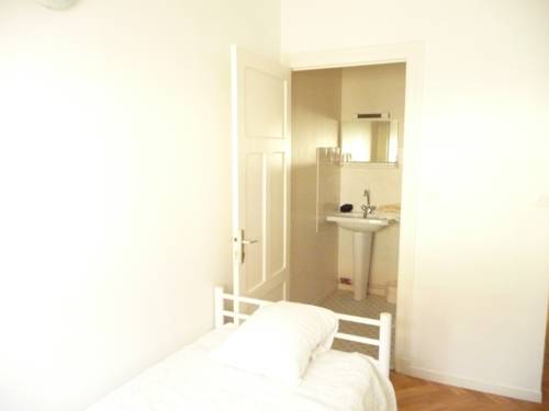 Imagen de la habitación del H&ocirc;tel De La Gare, PERIGUEUX. Foto 16