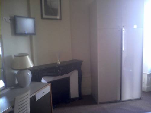 Imagen de la habitación del H&ocirc;tel De La Gare, Romans-sur-Is&egrave;re. Foto 15