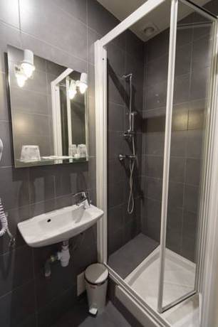 Imagen de la habitación del H&ocirc;tel De La Gare, Villeneuve-Saint-Georges. Foto 3