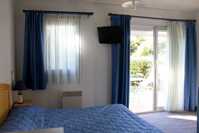 Imagen de la habitación del H&ocirc;tel De La Plage, Saint-Pierre-d'Oleron. Foto 5
