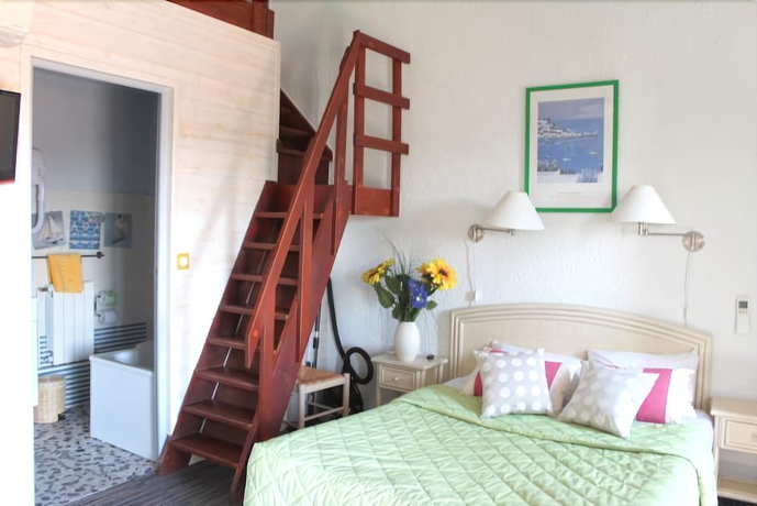Imagen de la habitación del H&ocirc;tel De La Plage, Saint-Pierre-d'Oleron. Foto 18