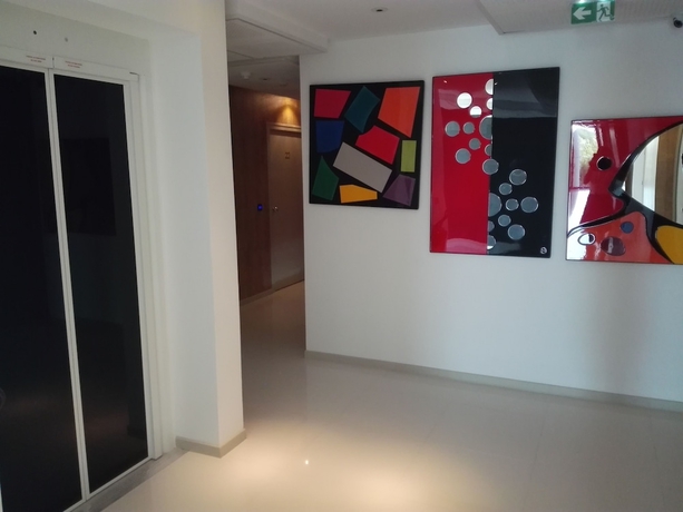 Imagen de los interiores del H&ocirc;tel De La Seine, &Eacute;pinay sur Seine. Foto 14