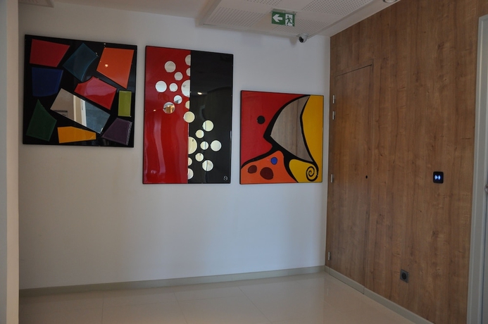 Imagen de los interiores del H&ocirc;tel De La Seine, &Eacute;pinay sur Seine. Foto 19