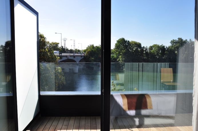 Imagen de la habitación del H&ocirc;tel De La Seine, &Eacute;pinay sur Seine. Foto 8