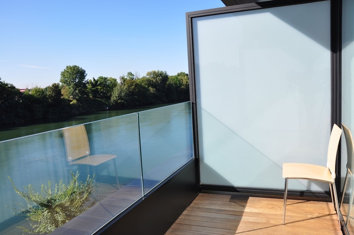 Imagen de la habitación del H&ocirc;tel De La Seine, &Eacute;pinay sur Seine. Foto 9
