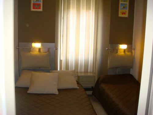 Imagen de la habitación del H&ocirc;tel De L'ariana. Foto 6