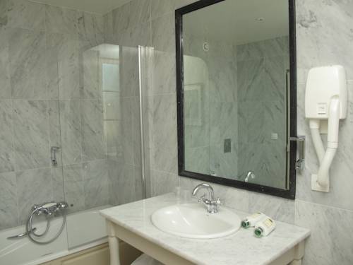 Imagen de la habitación del H&ocirc;tel De Londres, Fontainebleau. Foto 3