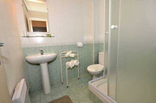 Imagen de la habitación del Hôtel De L'ours. Foto 6