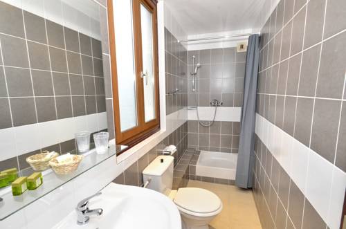 Imagen de la habitación del Hôtel De L'ours. Foto 8