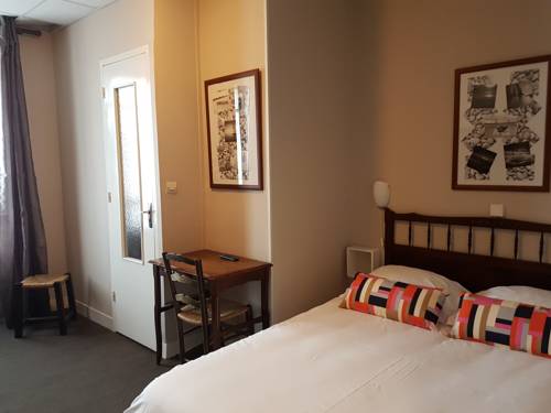 Imagen de la habitación del H&ocirc;tel De Normandie, Saint-Aubin-sur-Mer. Foto 2