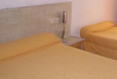 Imagen de la habitación del H&ocirc;tel De Paris, Montpellier. Foto 7