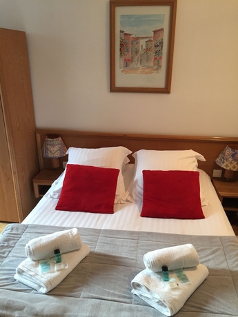 Imagen de la habitación del Hôtel Des Falaises. Foto 17