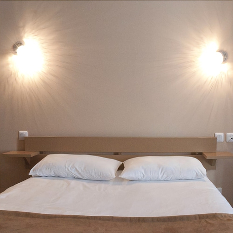 Imagen de la habitación del H&ocirc;tel Des Pyr&eacute;n&eacute;es. Foto 7