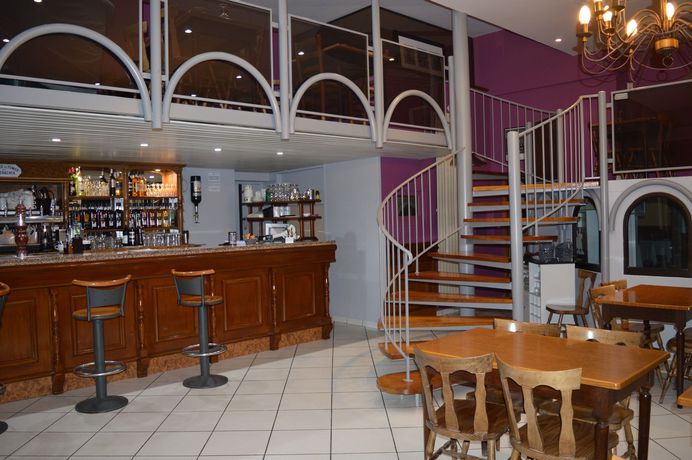 Imagen de la habitación del H&ocirc;tel Du Centre, Entraygues-sur-Truyere. Foto 13