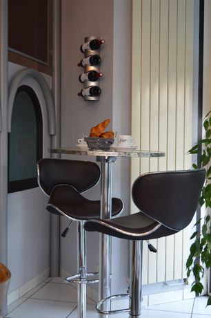 Imagen del bar/restaurante del H&ocirc;tel Du Centre, Entraygues-sur-Truyere. Foto 6