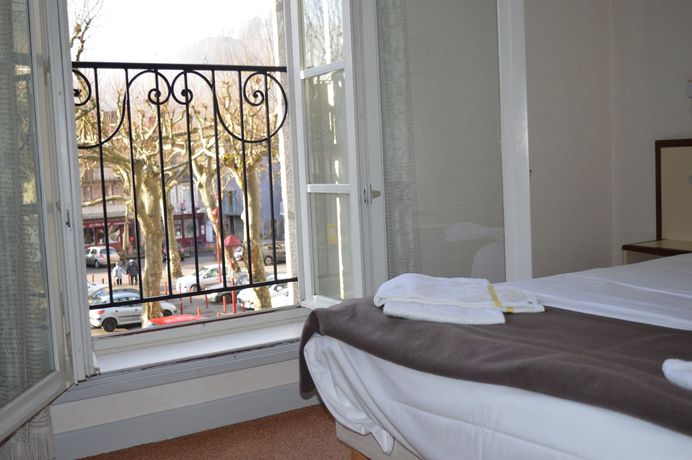 Imagen de la habitación del H&ocirc;tel Du Centre, Entraygues-sur-Truyere. Foto 14