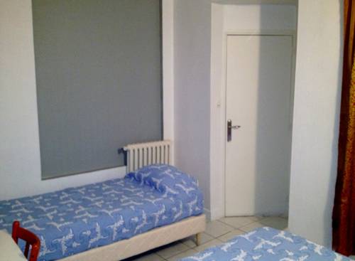 Imagen de la habitación del Hôtel Du Centre, Gare du Nord. Foto 3