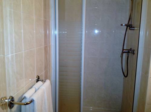 Imagen de la habitación del Hôtel Du Centre, Gare du Nord. Foto 7