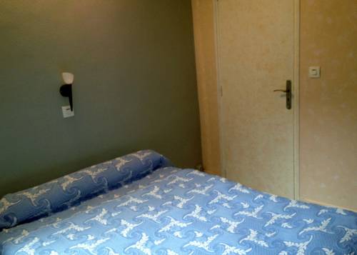 Imagen de la habitación del Hôtel Du Centre, Gare du Nord. Foto 9