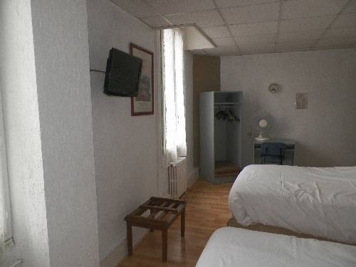 Imagen de la habitación del H&ocirc;tel Du Commerce, AUXERRE. Foto 4