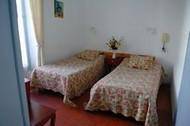 Imagen de la habitación del Hôtel Du Cours. Foto 2