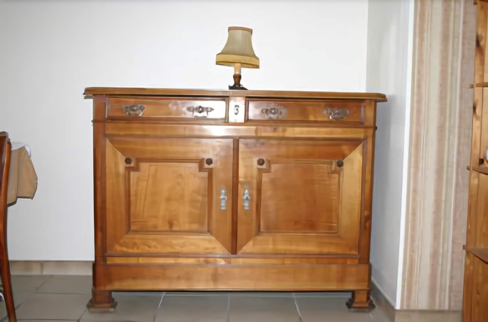 Imagen de la habitación del Hôtel Du Marché. Foto 8