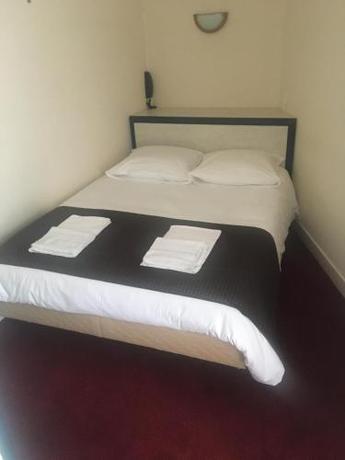 Imagen de la habitación del H&ocirc;tel Du Rocher. Foto 5