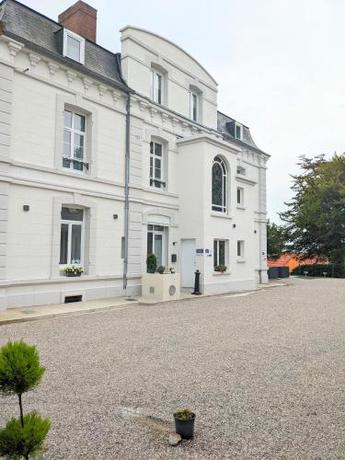 Imagen general del H&ocirc;tel &Eacute;chapp&eacute;e en Baie - Chambres climatis&eacute;es -Parking priv&eacute; gratuit dont forfaits bornes &eacute;lectrique. Foto 3